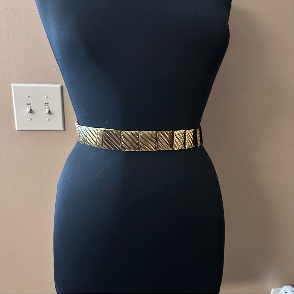 Vintage gold tone Women's Belt